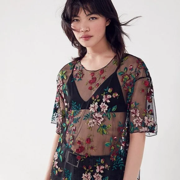 Kimchi Blue Sheer Black Top with Floral Embroidery Size Small - Picture 1 of 14